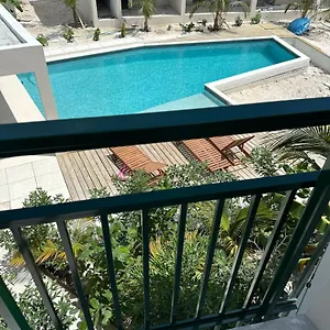 Beachwalk At Grace Bay Aparthotel